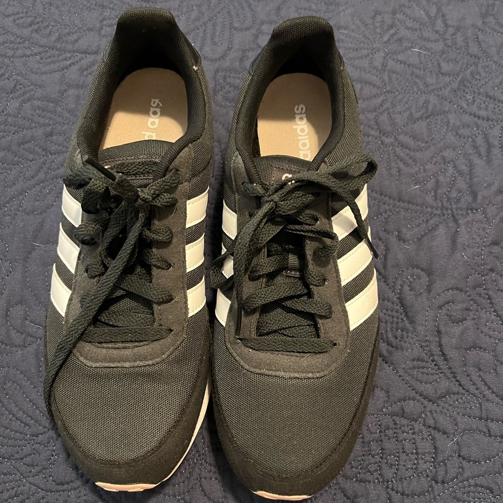Women Adidas Sneakers👟💖